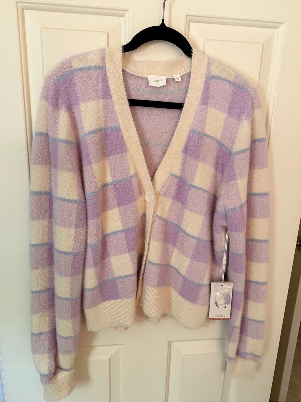 NWT Cyrus Lavender Cream Plaid V-Neck Sweater
